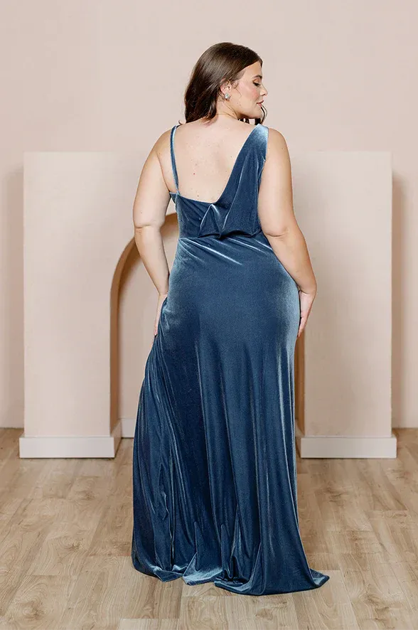 Fashionable Velvet dress Velvet Evening Dress Wedding Guest Dresses